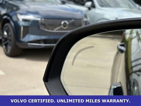 Certified 2024 Volvo XC40 B5 Plus AWD/4WD image 13