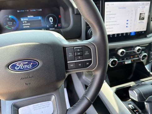 Used 2025 Ford F150 Lightning XLT AWD/4WD image 42