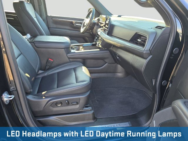 Used 2026 Chevrolet Suburban LT w/ Comfort Package AWD/4WD image 14