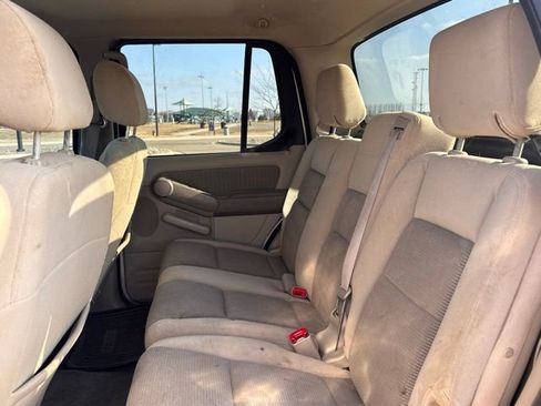 Used 2007 Ford Explorer Sport Trac XLT image 26