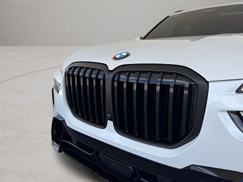 Certified 2025 BMW X7 xDrive40i w/ M Sport Package AWD/4WD image 2