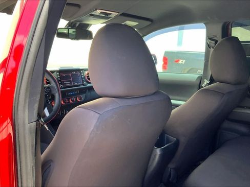 Used 2021 Toyota Tacoma SR AWD/4WD image 12