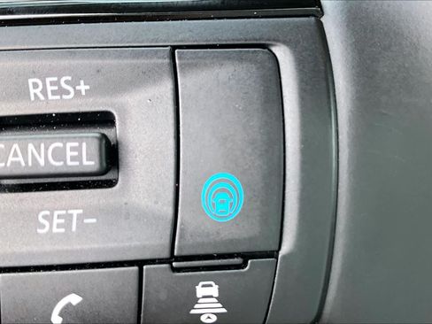 Used 2025 Nissan Pathfinder Platinum w/ Cargo Package FWD image 32