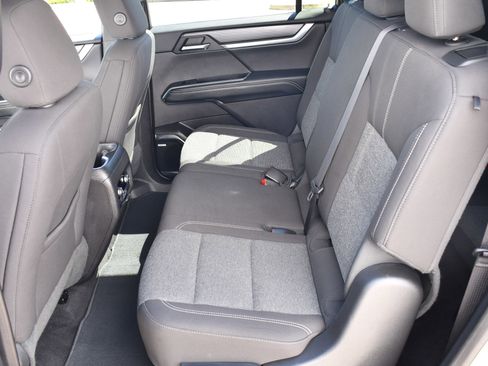 Used 2025 GMC Acadia Elevation FWD image 22