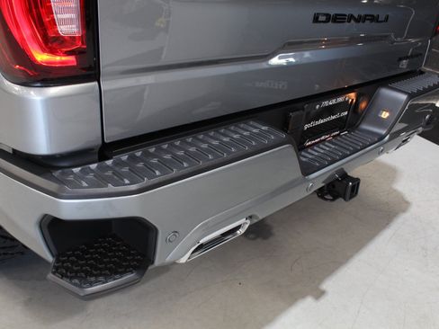 Used 2026 GMC Sierra 1500 Denali Ultimate w/ LPO, Black Badging Package AWD/4WD image 13