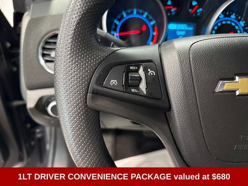 Used 2015 Chevrolet Cruze LT w/ Sun And Sound Package FWD image 4
