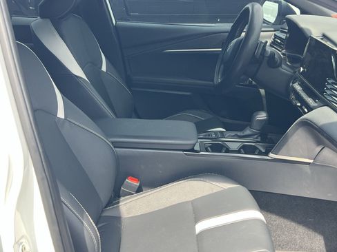 Used 2025 Toyota Camry SE w/ Convenience Package FWD image 24