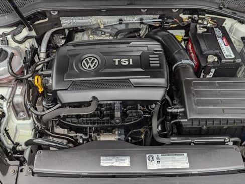 Used 2017 Volkswagen Golf Alltrack SEL image 29