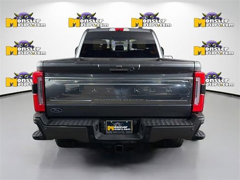 Used 2024 Ford F250 Platinum w/ FX4 Off-Road Package image 6