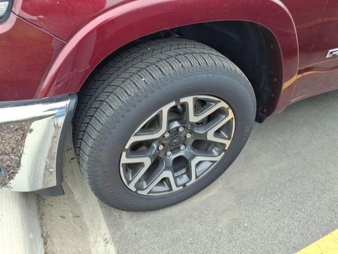Used 2025 RAM 1500 Laramie AWD/4WD image 24