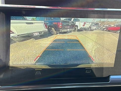 Used 2022 Chevrolet Silverado 1500 LT w/ Z71 Off-Road Package image 31