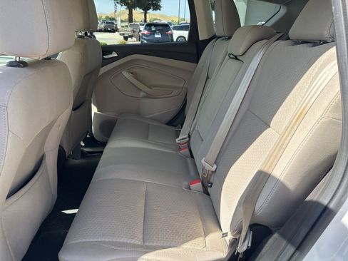 Used 2017 Ford Escape SE FWD image 15