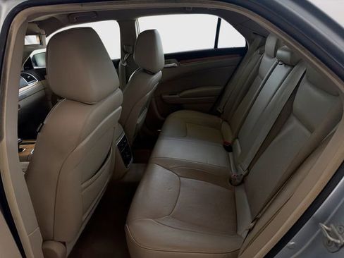 Used 2013 Chrysler 300 C RWD image 32