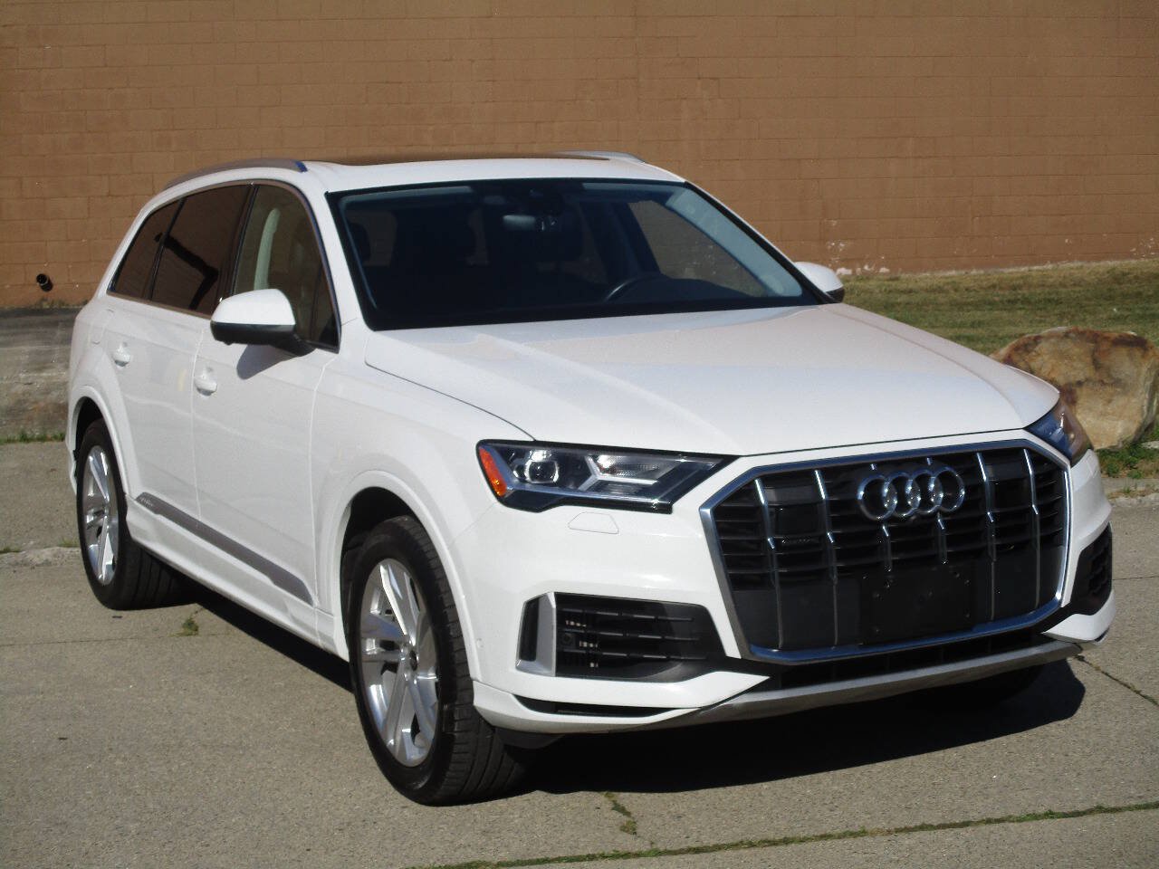 Used 2023 Audi Q7 3.0T Premium Plus AWD/4WD image 10