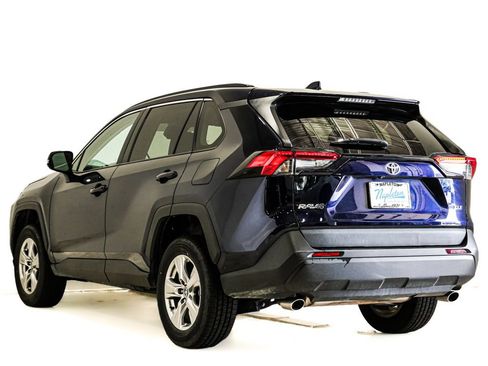 Used 2024 Toyota RAV4 XLE FWD image 8