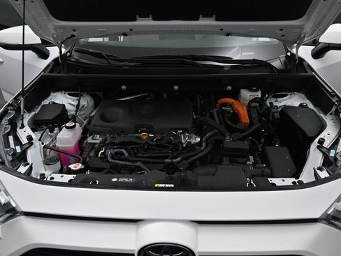 Used 2025 Toyota RAV4 XLE image 34