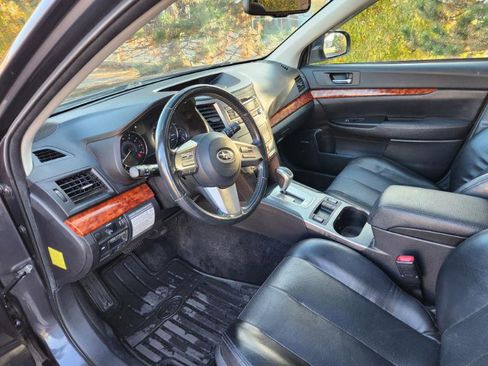 Used 2010 Subaru Outback 2.5i Limited image 45