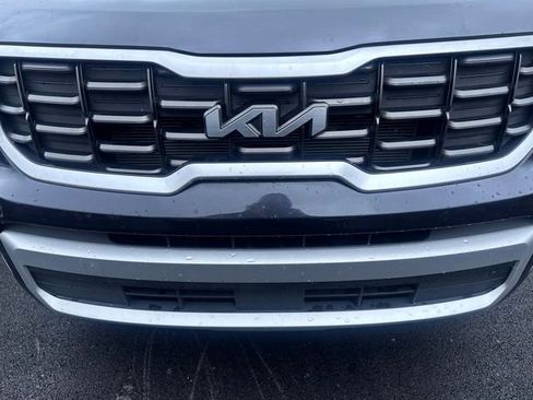 Used 2025 Kia Telluride S FWD image 8