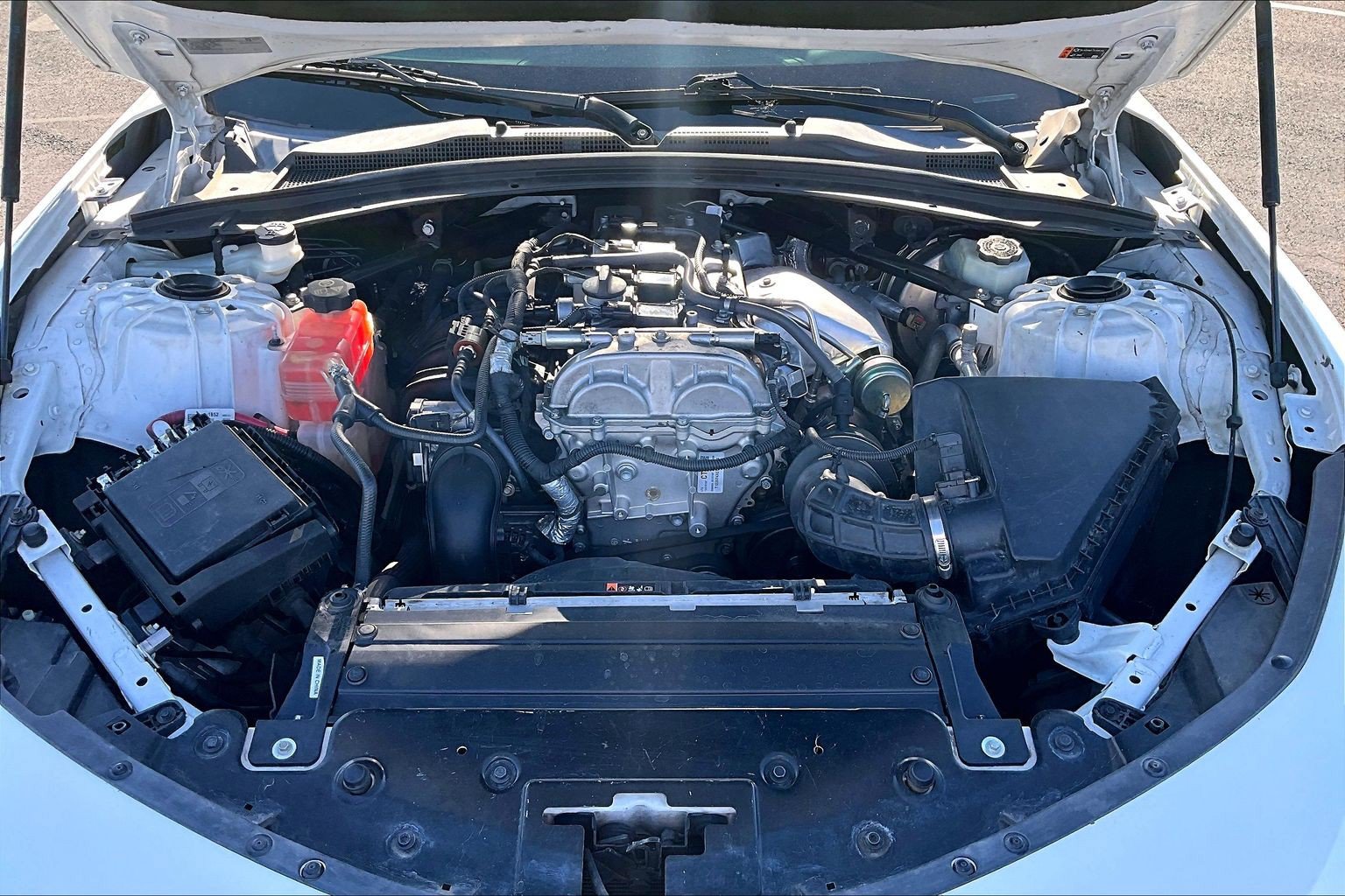 Used 2021 Chevrolet Camaro LT RWD image 9
