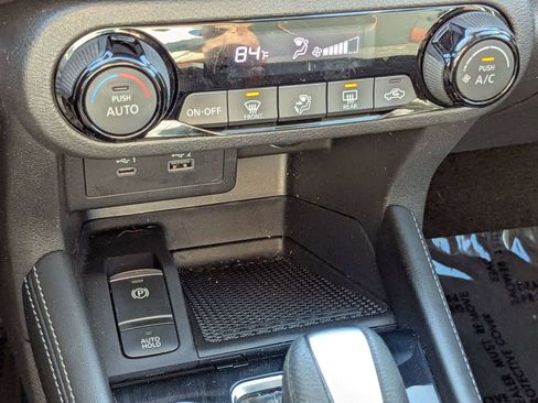 Used 2024 Nissan Kicks SR FWD image 22