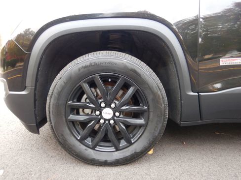 Used 2017 GMC Acadia SLT image 31