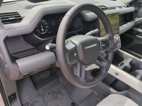New 2026 Land Rover Defender 130 X-Dynamic SE AWD/4WD image 7