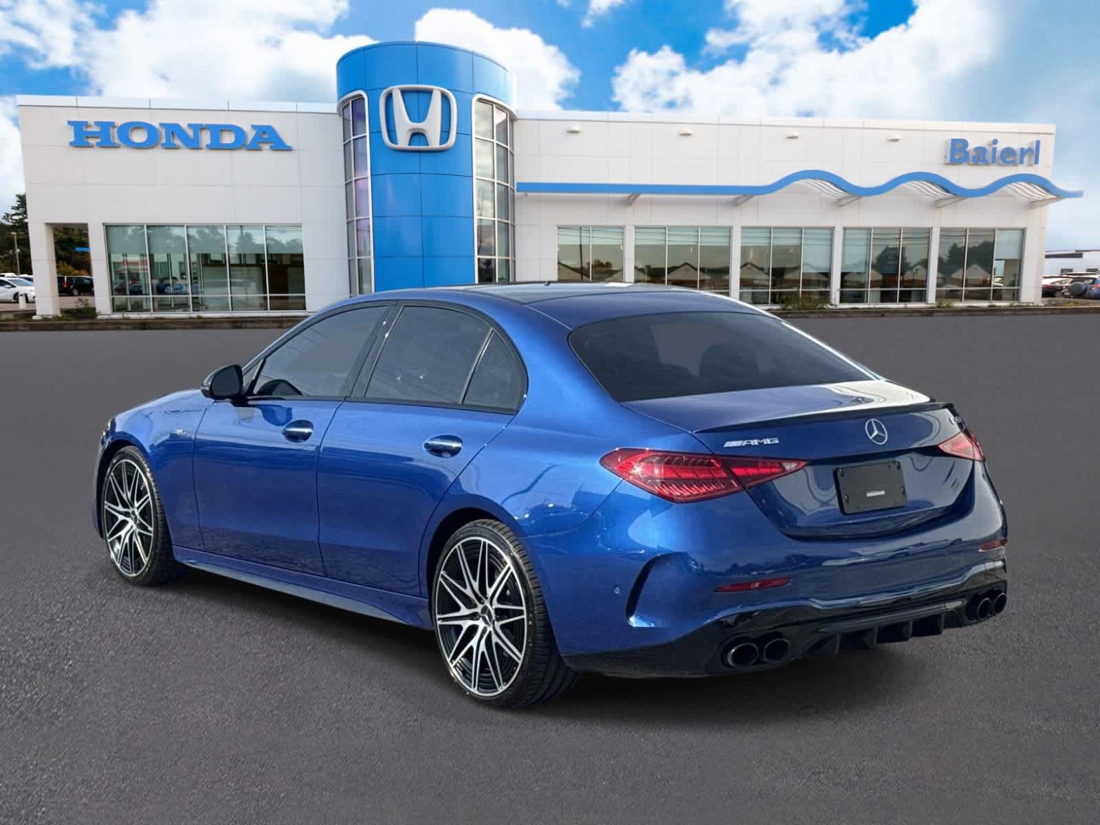 Used 2023 Mercedes-Benz C 43 AMG 4MATIC Sedan image 3
