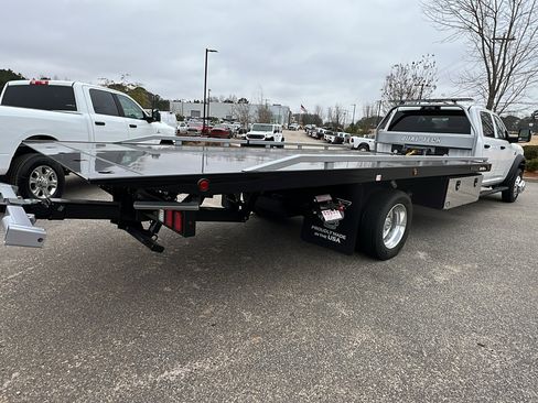 Used 2025 RAM 5500 Tradesman w/ Safety Group image 8