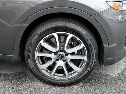 Used 2020 Maserati Levante S AWD/4WD image 12