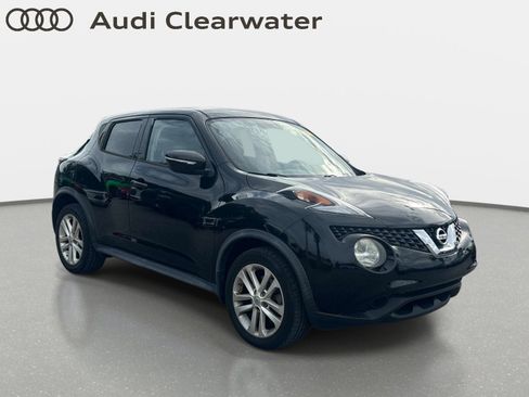 Used 2015 Nissan Juke SV FWD image 4