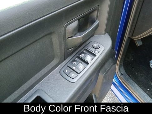 Used 2017 RAM 1500 Express w/ Express Value Package image 25