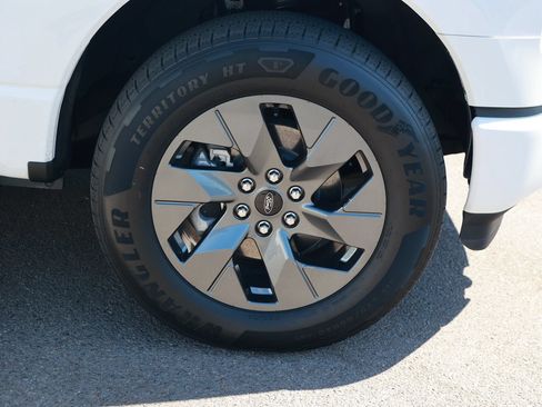Used 2024 Ford F150 Lightning Flash AWD/4WD image 10