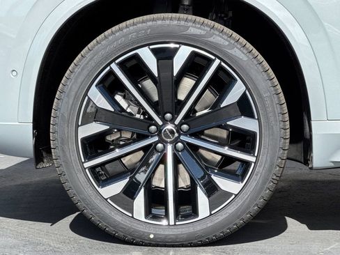 New 2026 Volvo XC90 T8 Ultra w/ Lounge Package image 26