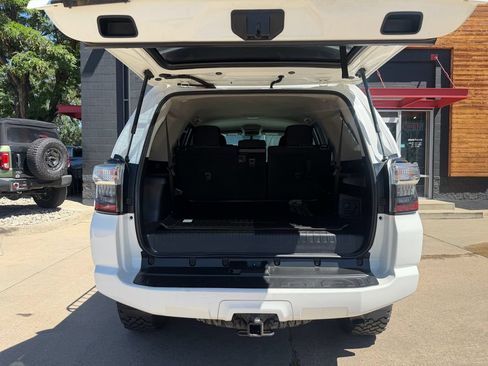 Used 2016 Toyota 4Runner SR5 AWD/4WD image 21