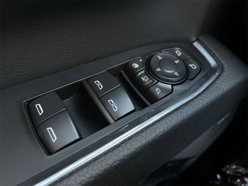 Used 2025 GMC Sierra 2500 Denali w/ Technology Package image 19