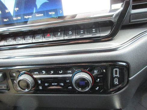 Certified 2022 Chevrolet Silverado 1500 ZR2 w/ Technology Package image 35