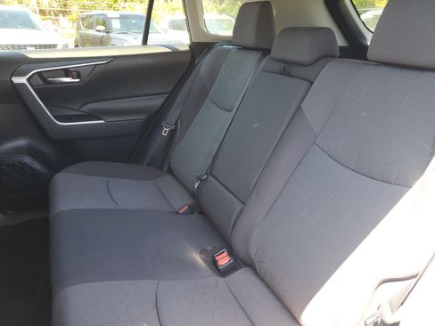 Certified 2020 Toyota RAV4 XLE AWD/4WD image 10