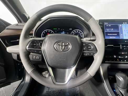 Used 2022 Toyota Avalon Limited w/ Advanced Safety Package FWD image 18