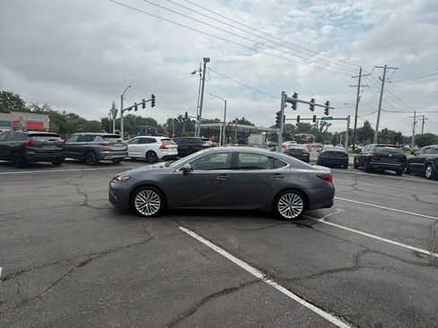 Used 2018 Lexus ES 350 w/ Luxury Package w/Wood Trim FWD image 8