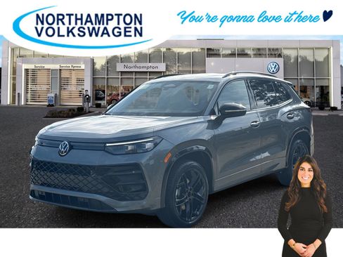 New 2025 Volkswagen Tiguan SE R-Line image 1