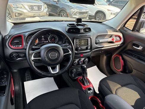 Used 2017 Jeep Renegade Trailhawk AWD/4WD image 11