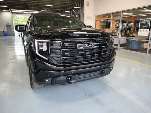 New 2026 GMC Sierra 1500 Elevation w/ Elevation Premium Package AWD/4WD image 3