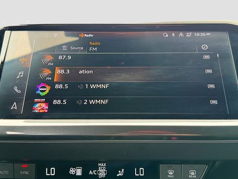 Used 2023 Audi Q4 e-tron Prestige image 32