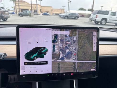 Used 2019 Tesla Model 3 Mid Range image 16