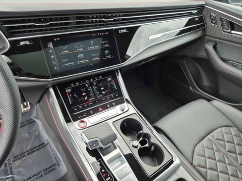New 2026 Audi SQ8 Prestige image 23