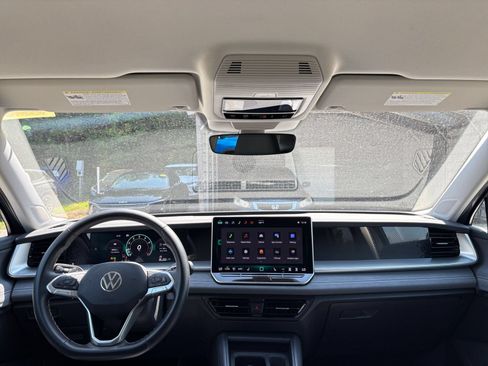 Used 2026 Volkswagen Tiguan SE AWD/4WD image 33