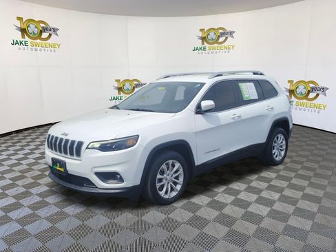 Used 2019 Jeep Cherokee Latitude w/ Popular Appearance Group FWD image 3