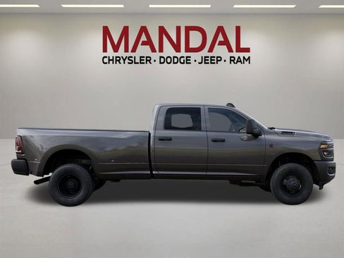 New 2026 RAM 3500 Tradesman AWD/4WD image 21