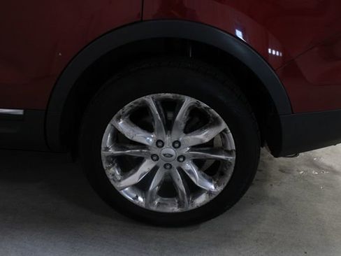 Used 2014 Ford Explorer XLT w/ Equipment Group 202A FWD image 27