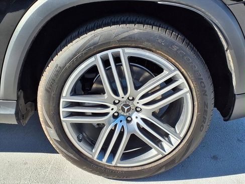 Certified 2025 Mercedes-Benz GLS 450 4MATIC image 27